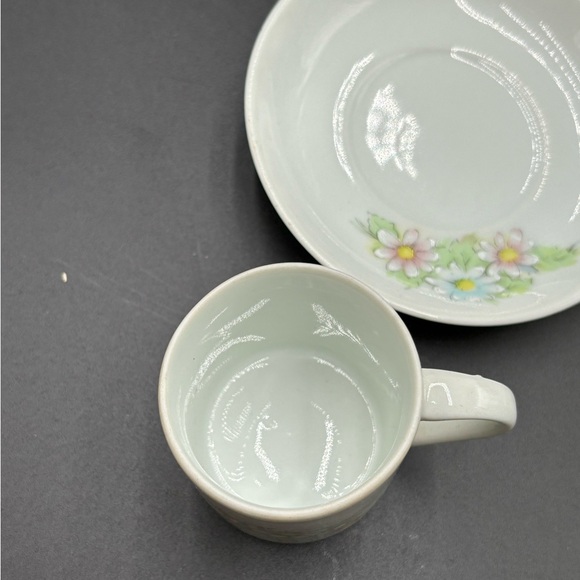 SRS fine china daisy teacup made in Brazil, teacup and saucer small size - Picture 5 of 7